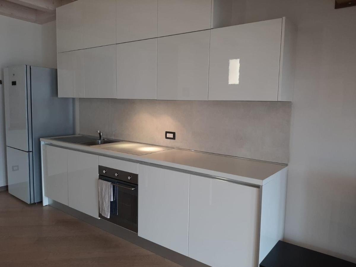 Bmp Apartment Deluxe 1 Jacuzzi Riscaldata Privata Vista Lago Di Garda เบรนโซเน ซูล การ์ดา ภายนอก รูปภาพ