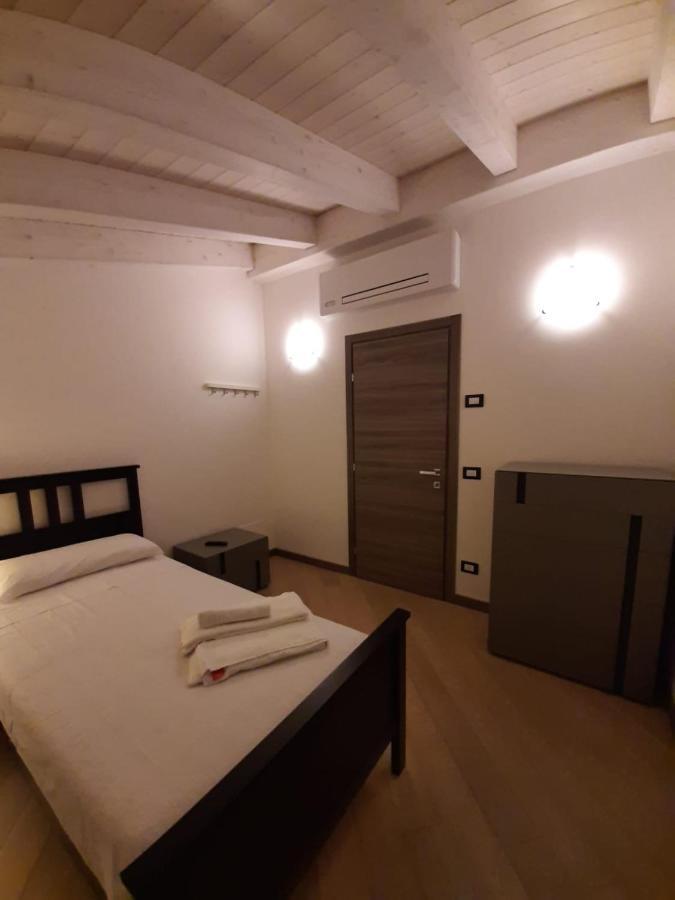 Bmp Apartment Deluxe 1 Jacuzzi Riscaldata Privata Vista Lago Di Garda เบรนโซเน ซูล การ์ดา ภายนอก รูปภาพ