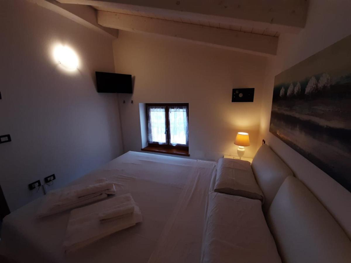 Bmp Apartment Deluxe 1 Jacuzzi Riscaldata Privata Vista Lago Di Garda เบรนโซเน ซูล การ์ดา ภายนอก รูปภาพ