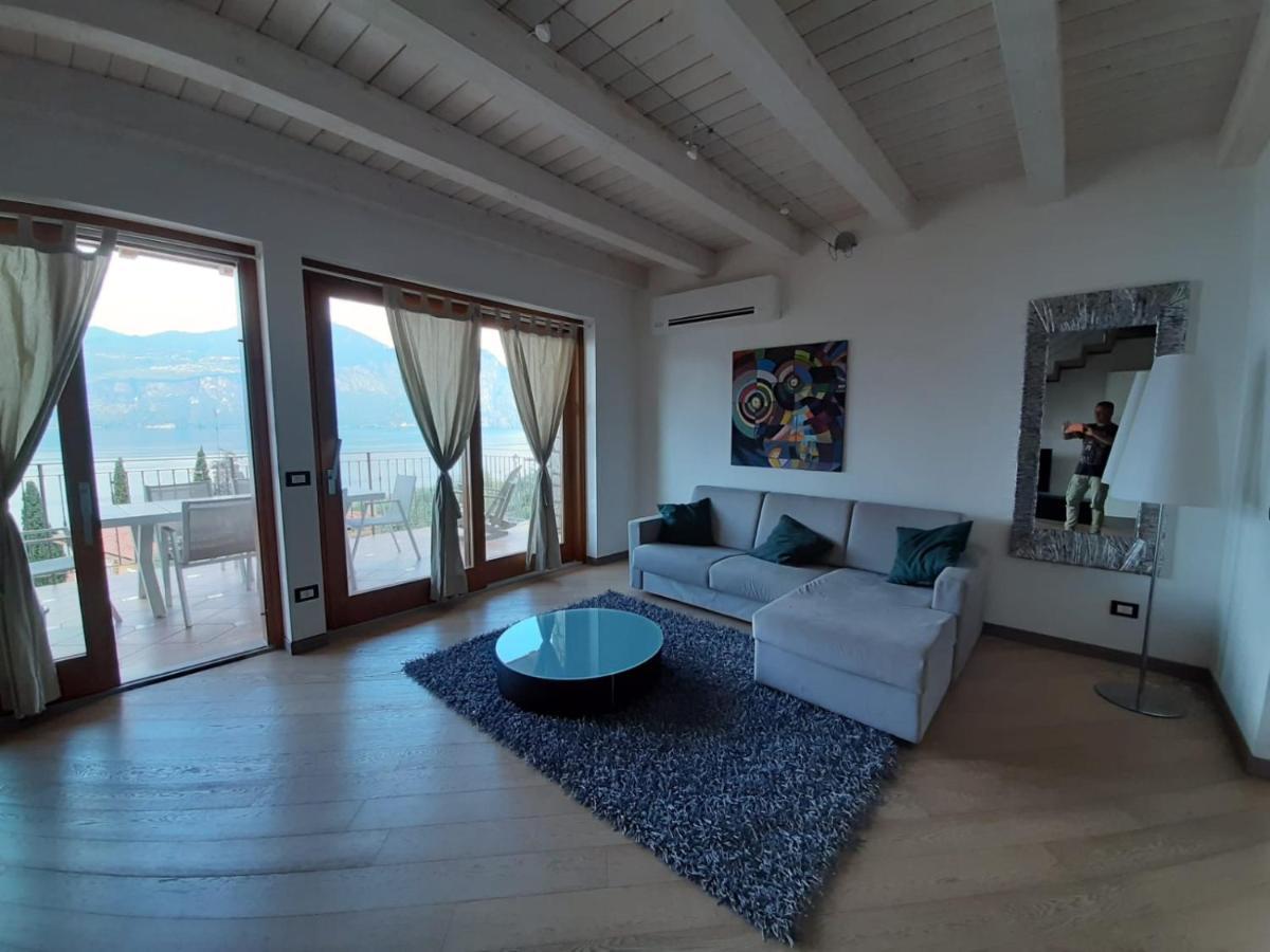 Bmp Apartment Deluxe 1 Jacuzzi Riscaldata Privata Vista Lago Di Garda เบรนโซเน ซูล การ์ดา ภายนอก รูปภาพ