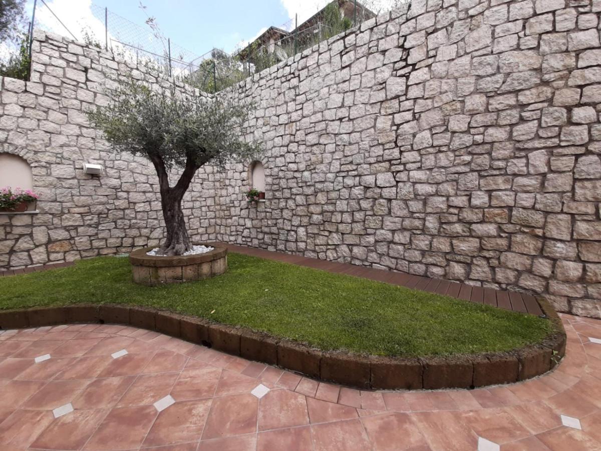 Bmp Apartment Deluxe 1 Jacuzzi Riscaldata Privata Vista Lago Di Garda เบรนโซเน ซูล การ์ดา ภายนอก รูปภาพ