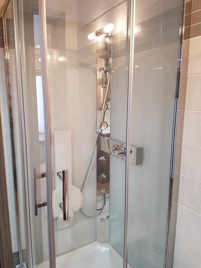 Bmp Apartment Deluxe 1 Jacuzzi Riscaldata Privata Vista Lago Di Garda เบรนโซเน ซูล การ์ดา ภายนอก รูปภาพ